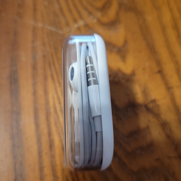 Apple earbuds - Picture 4 of 4